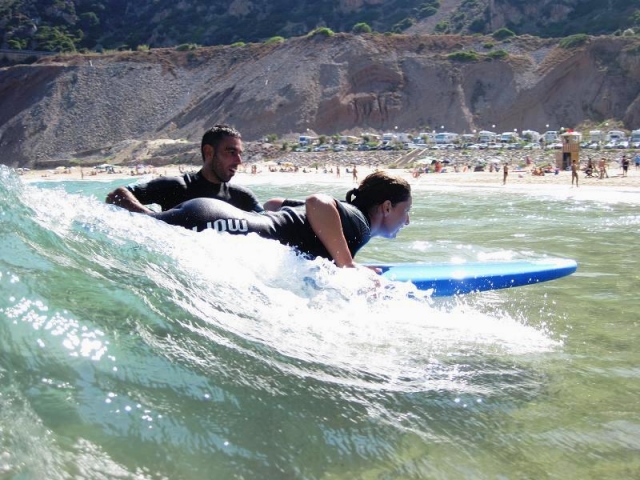  Individualized surf lessons 